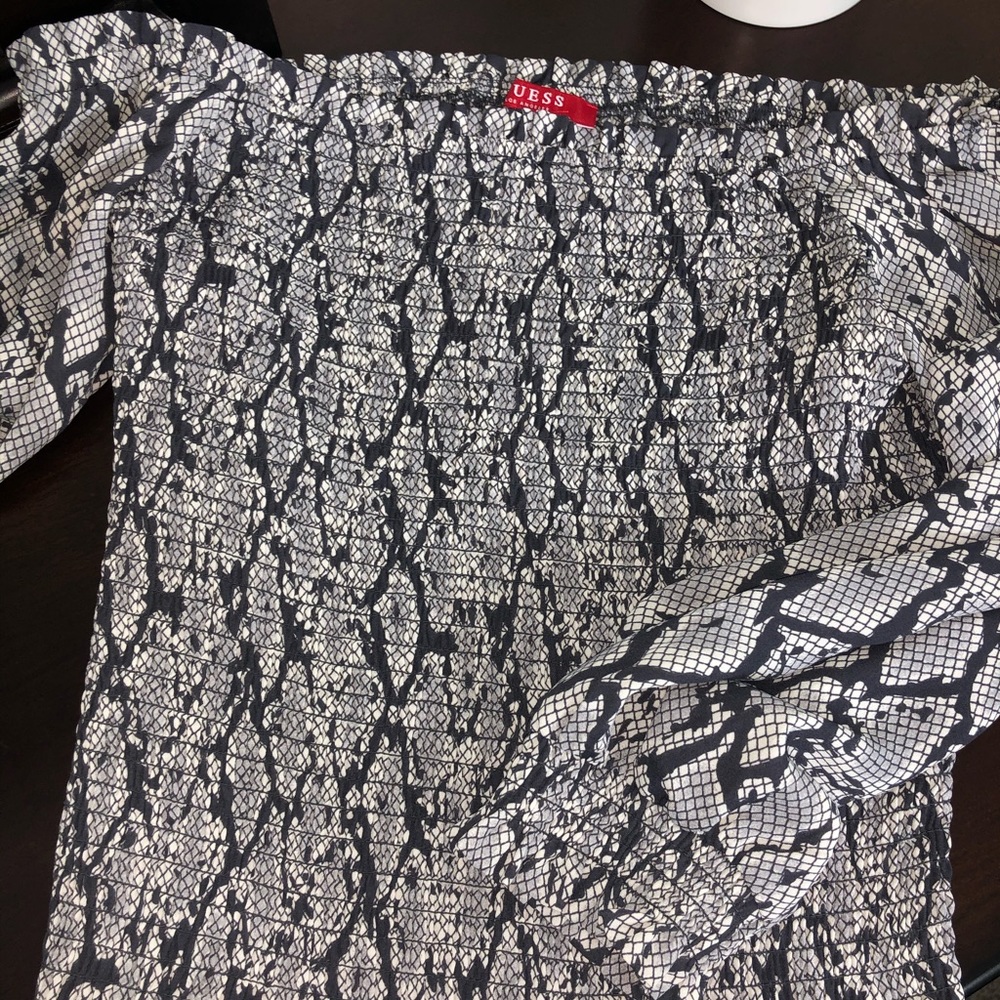 Snake skin sleeveless top!!! - Picture 4 of 5
